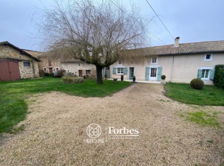 Old farmhouse to refurbish with outbuildings - 9830PO