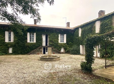 COUNTRY HOUSE – SWIMMING POOL AND VINEYARDS – BARSAC – GIRONDE - 901010bx