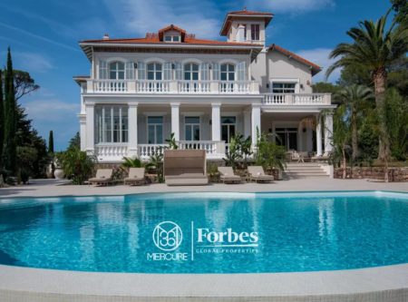 VILLA BELLE ÉPOQUE EMBLÉMATIQUE avec PARC DE 8 828 m², 14 PIÈCES AVEC PISCINE, À SAINT-RAPHAËL VALESCURE PROCHE DES GOLFS - 4847LY