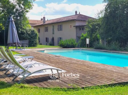 Val de Saône – Renovated Former Farmhouse of 372 m² - 4777LY