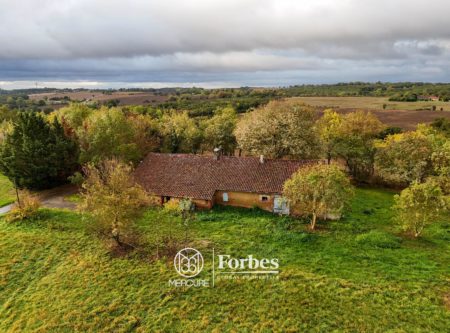 FARMHOUSE ON MORE THAN ONE HECTARE – BEAUTIFUL VIEW - 9066TS