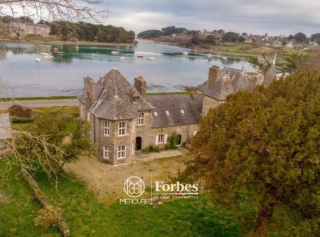 Bretagne,  Magnifique manoir rénovée – face à la mer - 21047BR