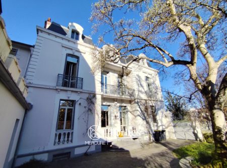 ELEGANT EARLY 19TH CENTURY BOURGEOIS HOUSE WITH GARDEN AND GARAGE – TARBES - 901029bx