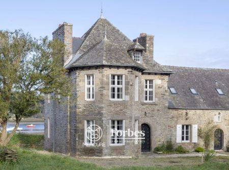 Bretagne,  Magnifique manoir rénovée – face à la mer - 21047BR