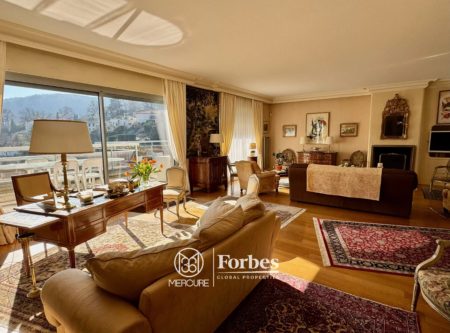 232 sqm apartment with 200 sqm terraces, panoramic views and large communal swimming pool - 21097AU